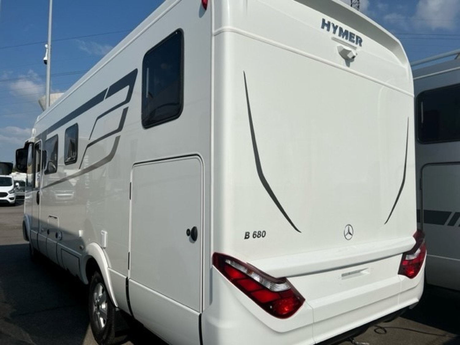 Hymer Classe B ModernComfort I 680 BMC I Neuf Porteur Mercedes