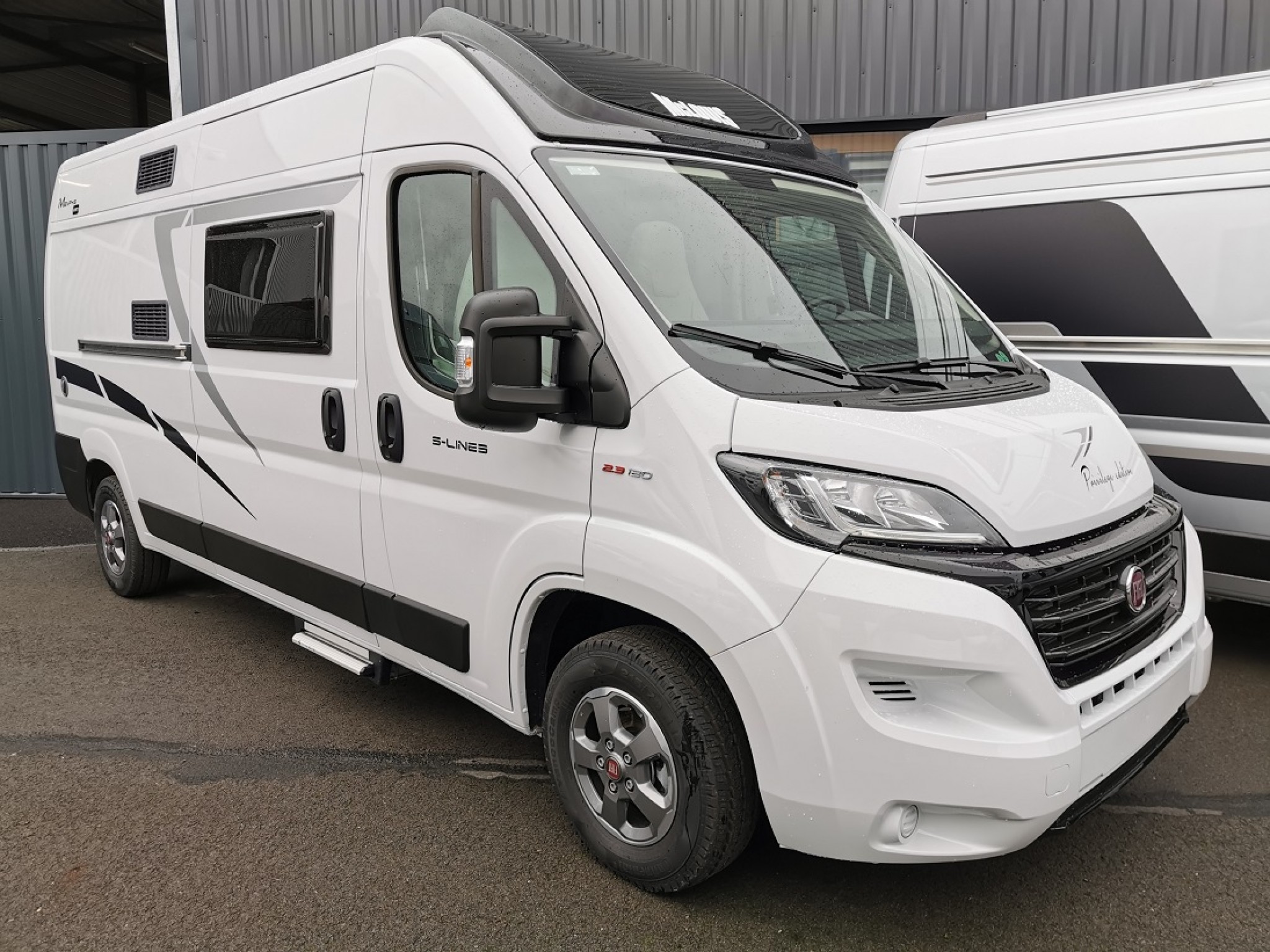 Mc Louis Menfys Van 3 Prestige Neuf De 2020 Fiat Camping Car En