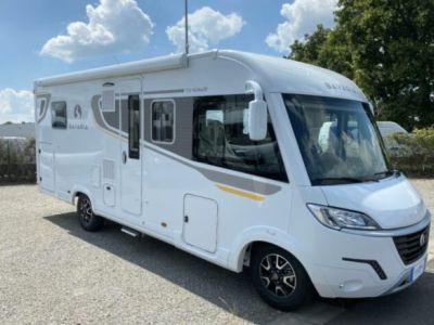 Bavaria Initial I720FC Nomade