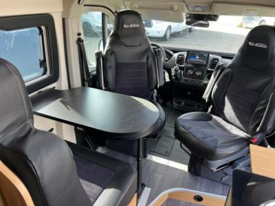 Font Vendome Leader Camp SERIE S