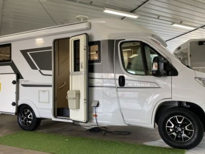 Adria Compact DL Axess