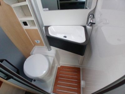 Sunlight Cliff 600 X