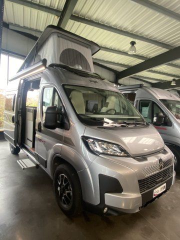 Mc Louis Menfys Van 1 POP UP