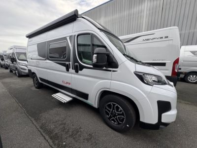 Sunlight Cliff 600 X x600rt toit relevable