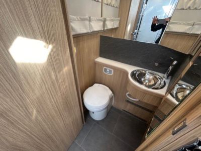 Niesmann+Bischoff Arto 77 E