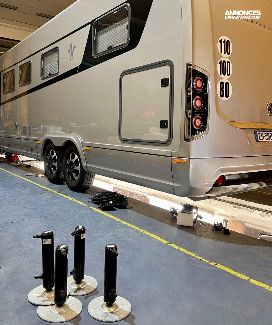 Niveau numérique stationnement camping car - Équipement caravaning