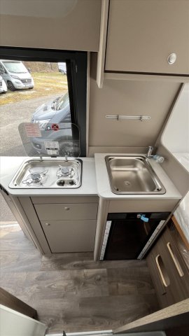 Burstner Lineo C 590 - Photo 4