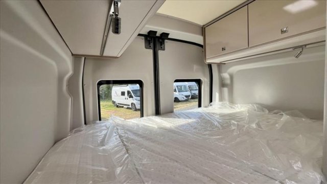 Burstner Lineo C 590 - Photo 9