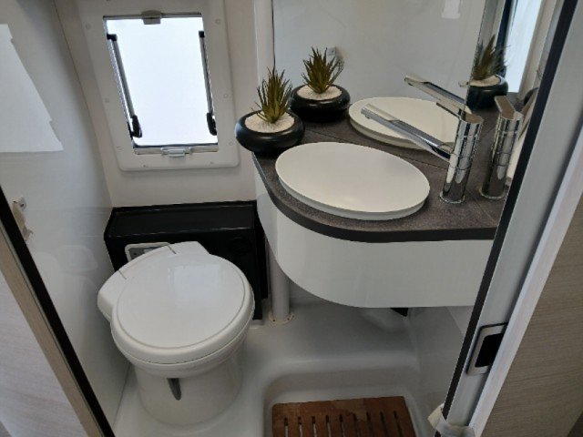 Challenger 240 Open Edition - Photo 13