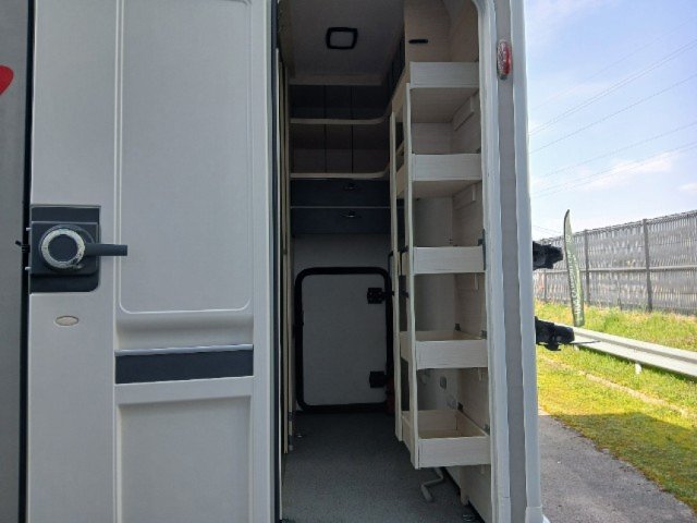 Challenger 240 Open Edition - Photo 17