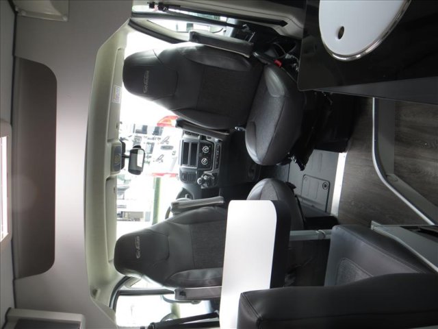 Font Vendome Leader Van - Photo 2