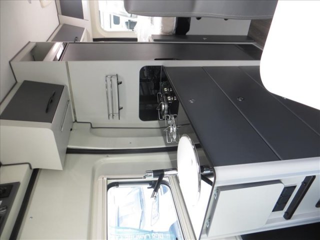 Font Vendome Leader Van - Photo 3
