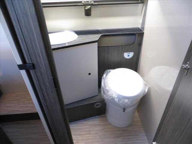 Mc Louis Yearling 81 - Photo 8