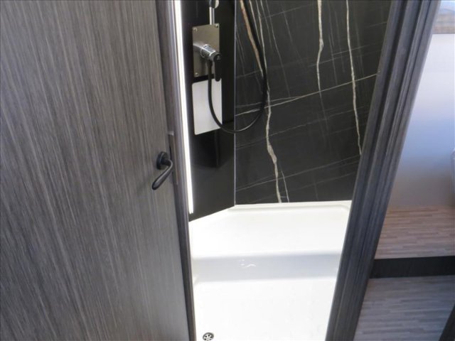 Mc Louis Yearling 81 - Photo 9