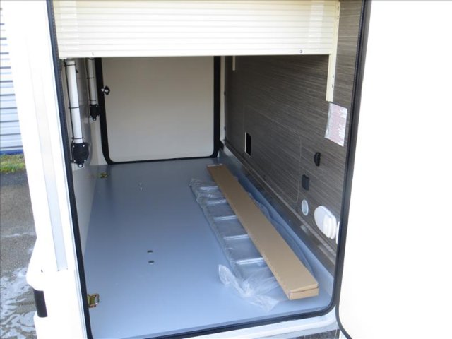 Mc Louis Yearling 81 - Photo 12