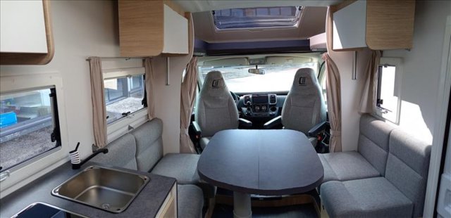 Challenger 318 Anniversary Edition - Photo 3