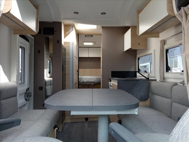 Challenger 318 Anniversary Edition - Photo 5