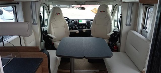 Pilote P 726 FC Evidence Plus + - Photo 3