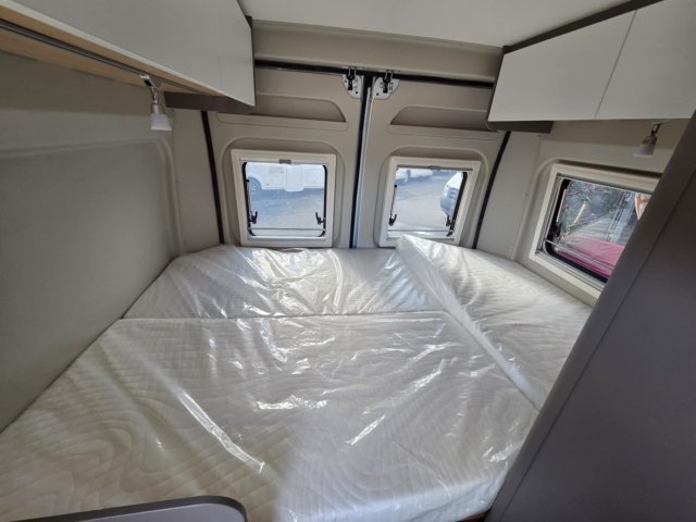 LMC Innovan 540 Toit Relevable Boite auto - Photo 9