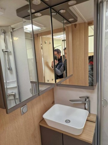 LMC Tourer Lift H 664 boite automatique - Photo 9