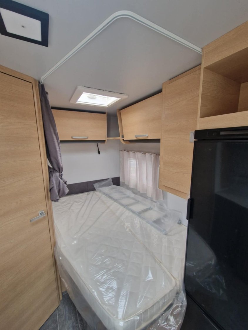 Giottiline Siena 330 Premiere édition boite auto 