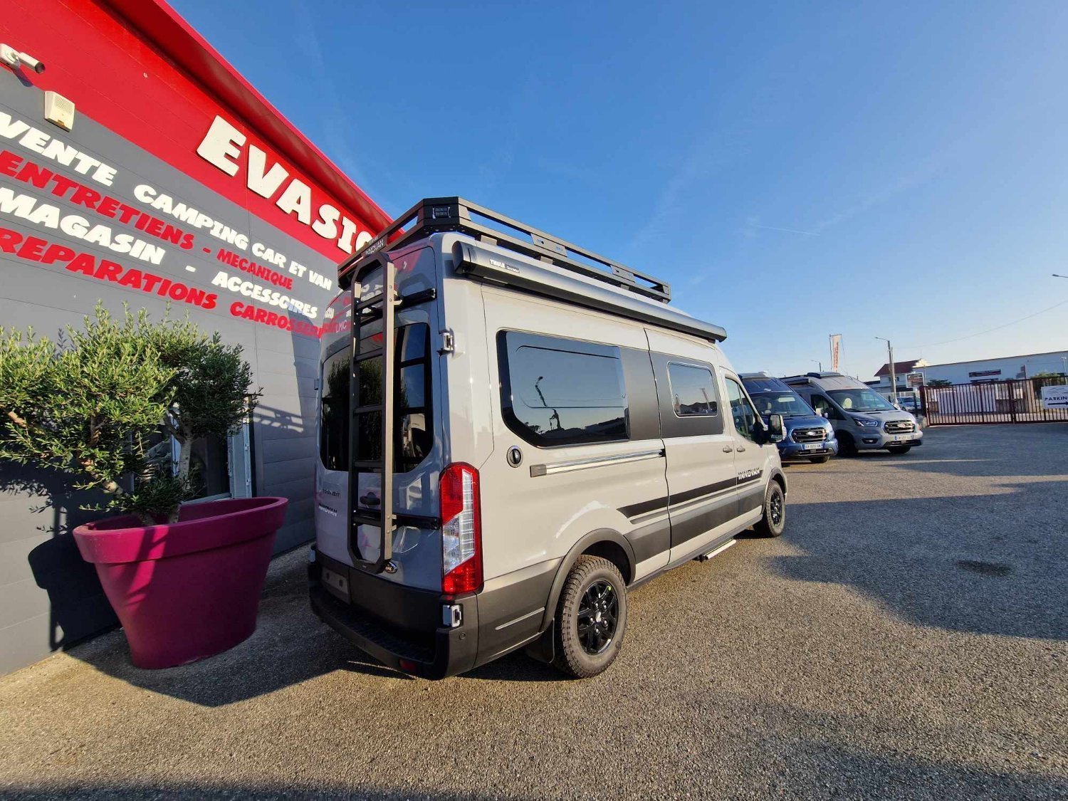 LMC Innovan 590 active 170ch boite auto 