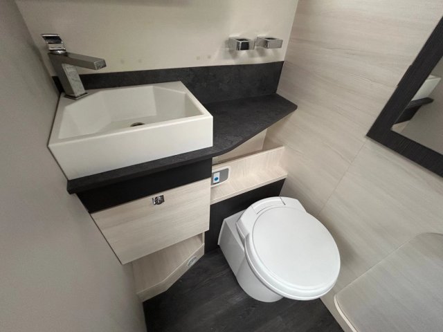 Chausson 630 Titanium Line - Photo 10