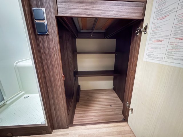 Benimar Tessoro 463 - Photo 16