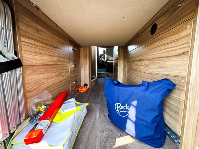 Hymer Camper Vans / Hymercar Ayers Rock - Photo 19