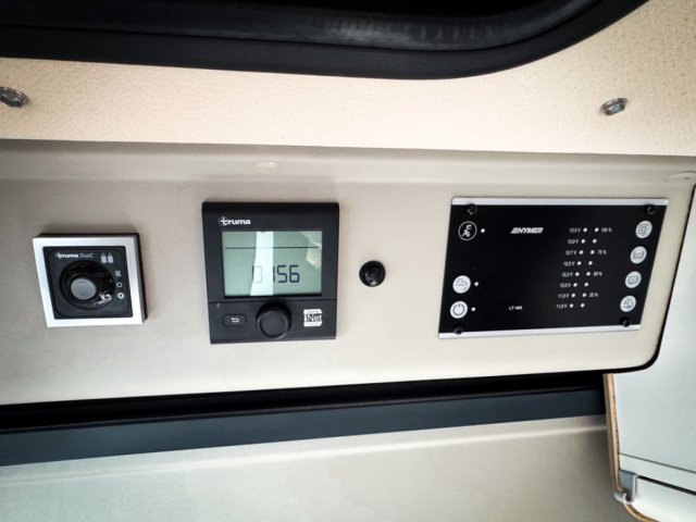 Hymer Camper Vans / Hymercar Ayers Rock - Photo 21