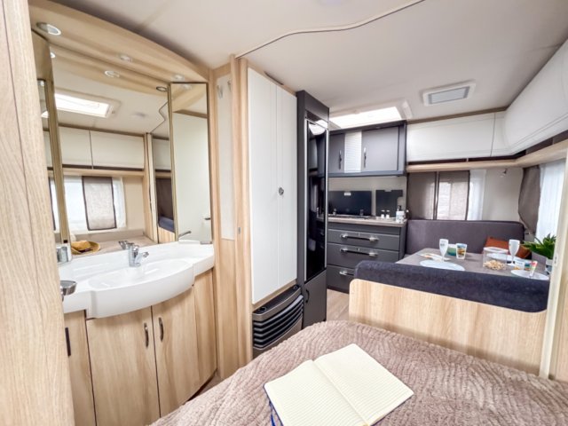 Hobby De Luxe 400 SFE - Photo 7