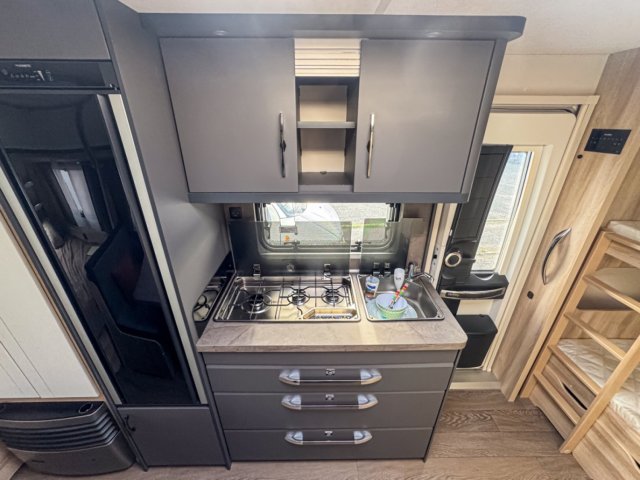 Hobby De Luxe 490 KMF - Photo 12