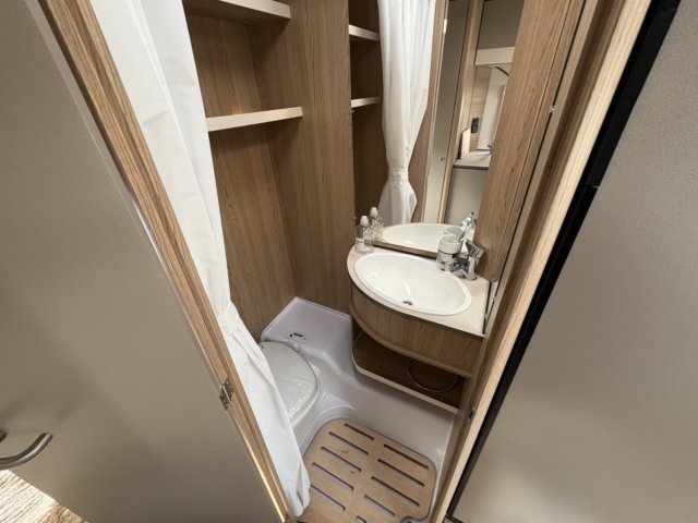 LMC Sassino 390 K - Photo 9