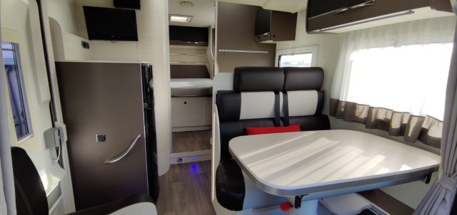 Challenger 288 EB Special Edition 170 CV - Photo 2