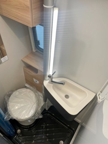 Dethleffs Globetrail 640 ES NOIR - Photo 6