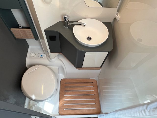 Laika Kosmo 105 L 2L2 140CV BVA - Photo 5
