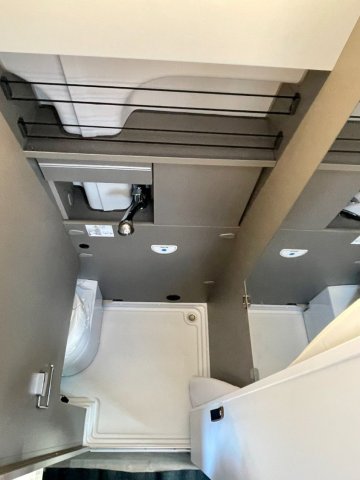 LMC Innovan 592 BOITE AUTOMATIQUE - Photo 7