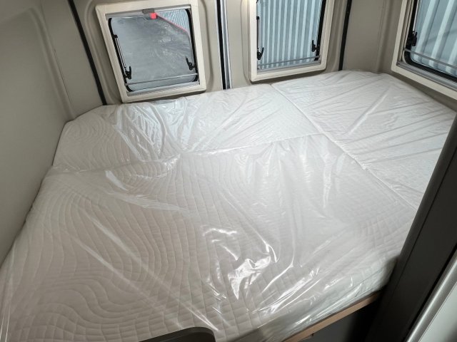 LMC Innovan 600 Edition 70 Ans - Photo 6