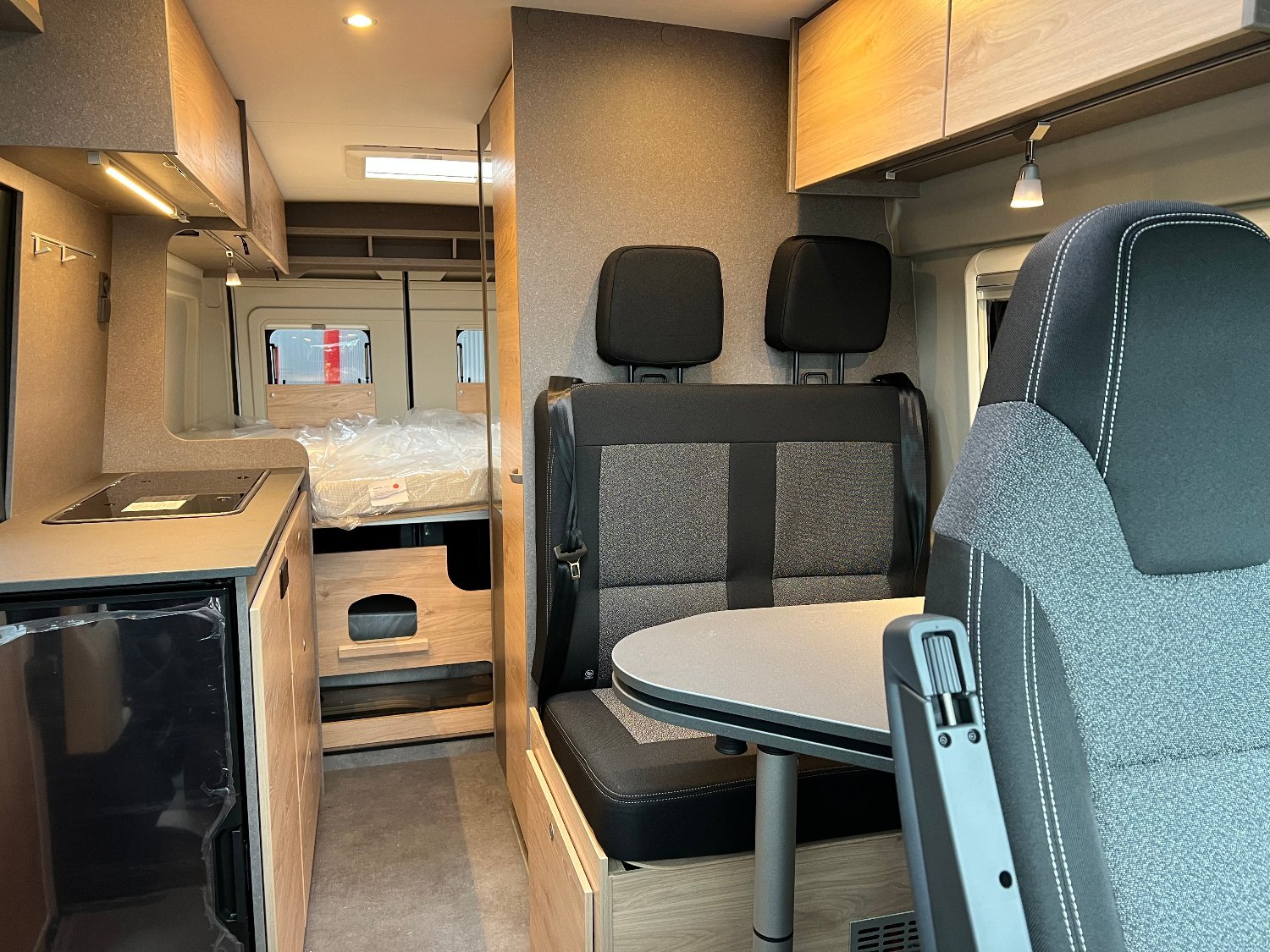 Dethleffs Globetrail Advantage 640 ES PACK ACTIVE/LITS JUMEAUX 