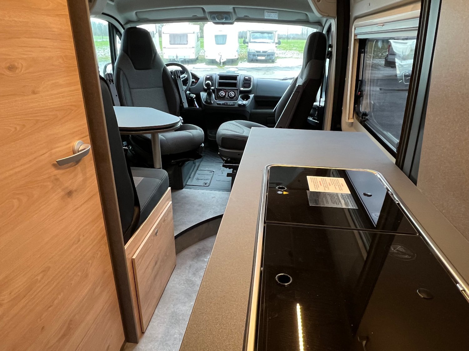 Dethleffs Globetrail Advantage 640 ES PACK ACTIVE/LITS JUMEAUX 