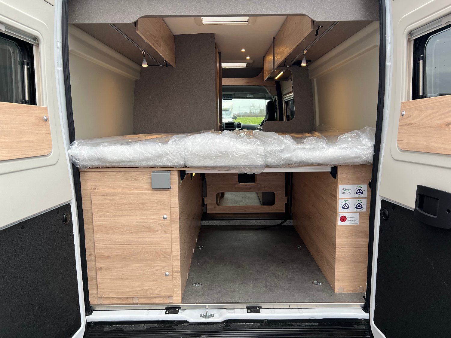 Dethleffs Globetrail Advantage 640 ES PACK ACTIVE/LITS JUMEAUX 