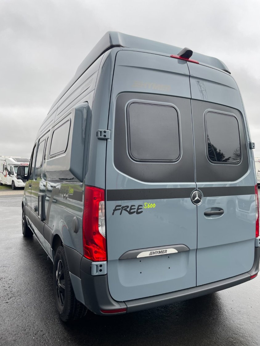 Hymer Camper Vans / Hymercar Free 600 Campus Toit relevable BVA 170cv 