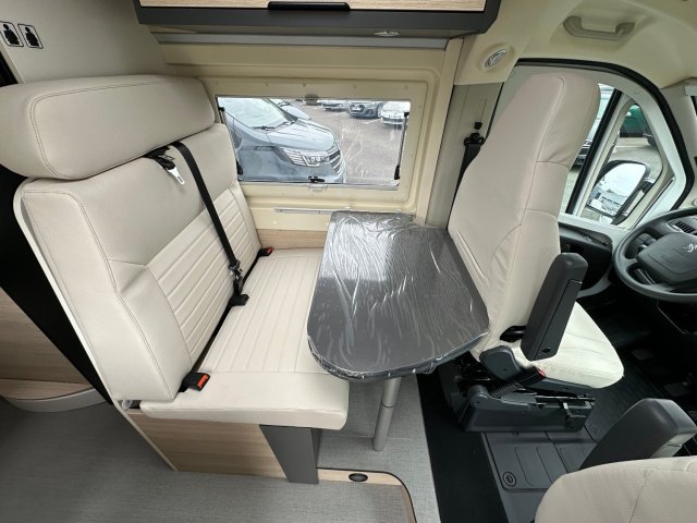 Dreamer D55 OFFRE SPECIALE PEUGEOT BOXER 2.2L 140 CH BVM6 FUN+ - Photo 6