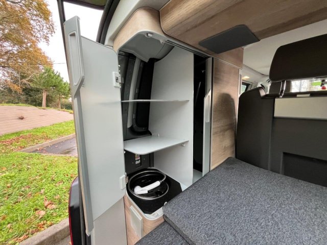 Volkswagen California Coast 6.1 DSG - Photo 10