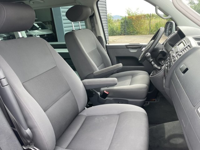 Volkswagen California Beach VW T5 Multivan Spécial 2.0L TDi 140Ch Reimo - Photo 17