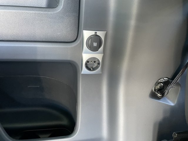 Volkswagen California Beach VW T6 2.0L TDi 150Ch auto - Photo 12