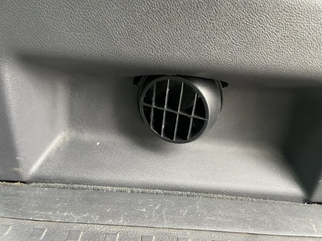 Volkswagen Multivan - Photo 13