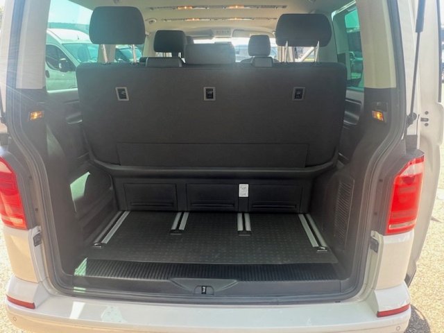 Volkswagen Multivan VW T6 2.0L TDi 150Ch automatique - Photo 10