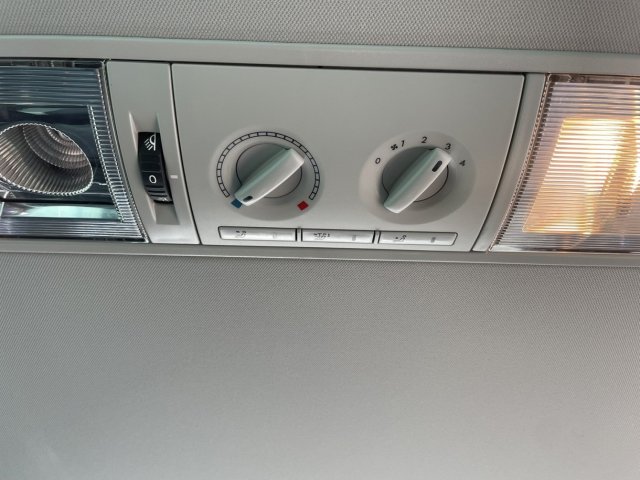 Volkswagen Multivan VW T6 2.0L TDi 150Ch - Photo 10