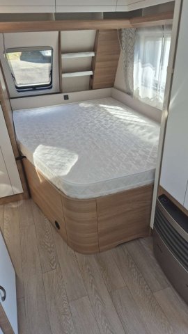 Hobby De Luxe 460 UFE - Photo 6